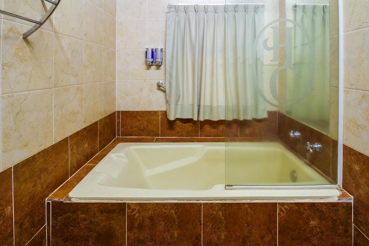 Hotel Hacienda Coyotes Zapotlanejo ภายนอก รูปภาพ