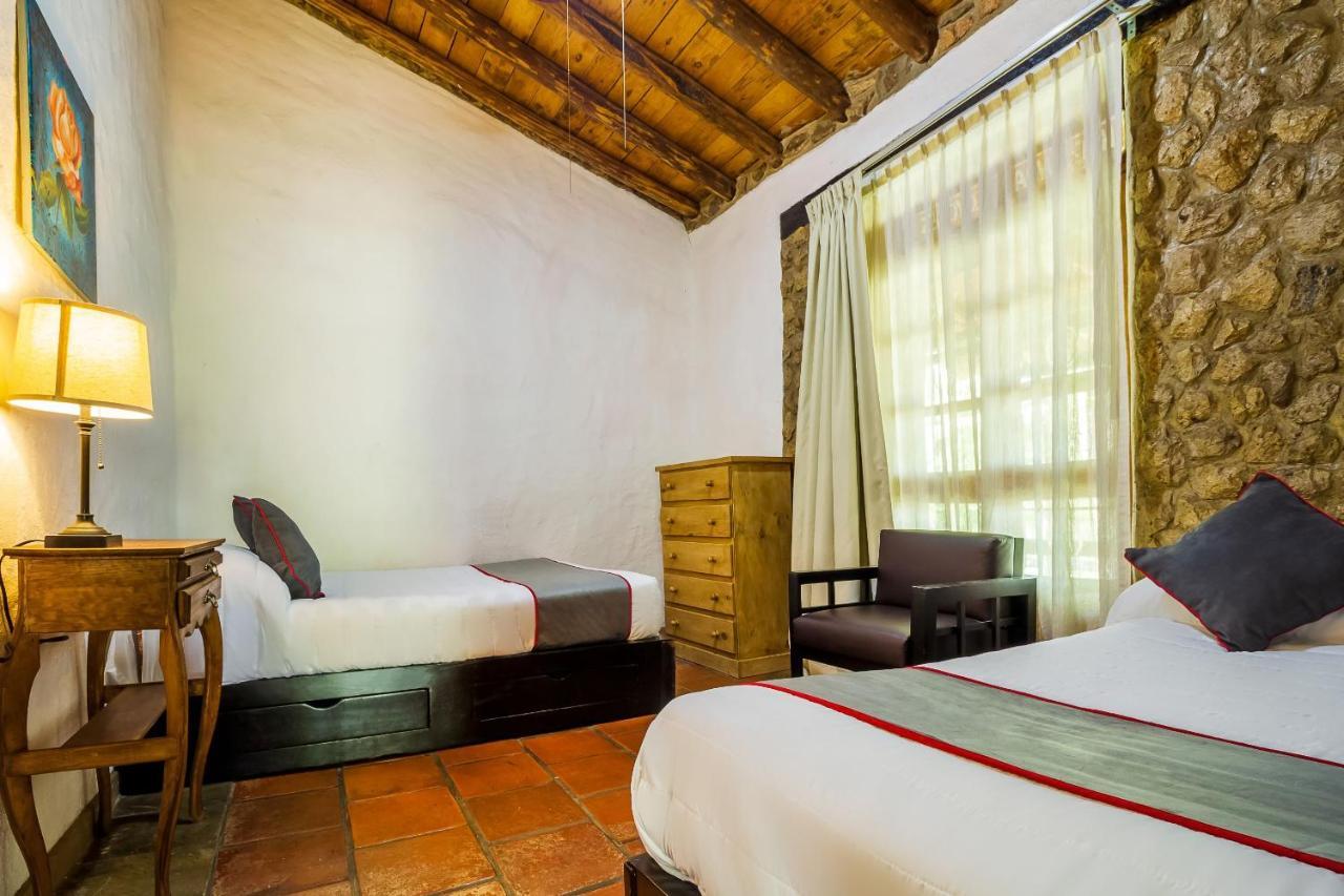 Hotel Hacienda Coyotes Zapotlanejo ภายนอก รูปภาพ