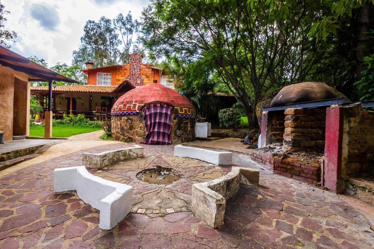 Hotel Hacienda Coyotes Zapotlanejo ภายนอก รูปภาพ